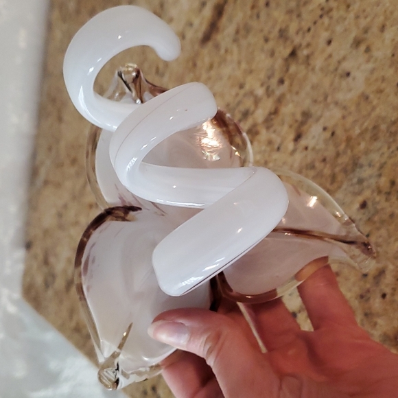 Handblown art glass 3 petales flower spiral stem - Picture 11 of 12